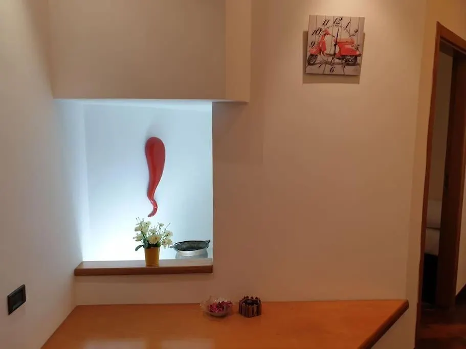 Lovely 11 Guests Flat, Via Tribunali, City Center! Nápoles Italia