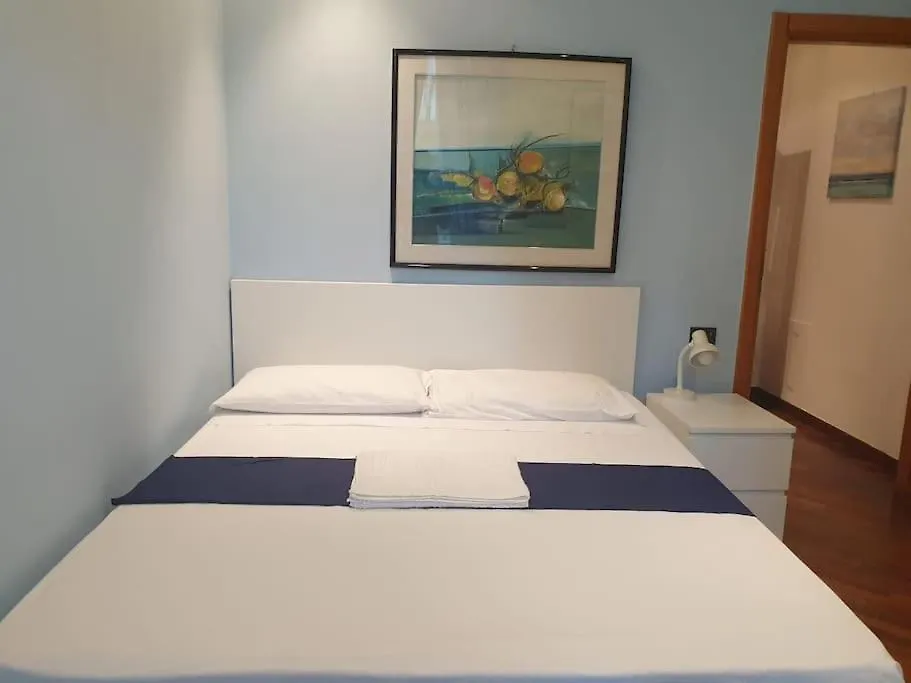 Διαμέρισμα Lovely 11 Guests Flat, Via Tribunali, City Center! Νάπολη Ιταλία