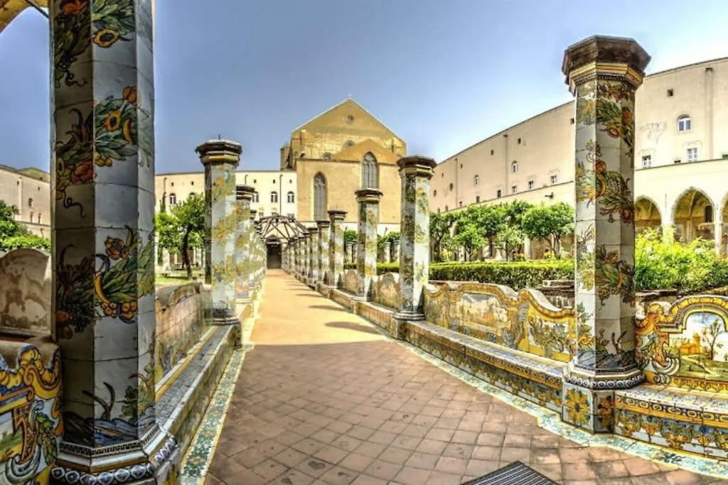 Διαμέρισμα Lovely 11 Guests Flat, Via Tribunali, City Center! Νάπολη